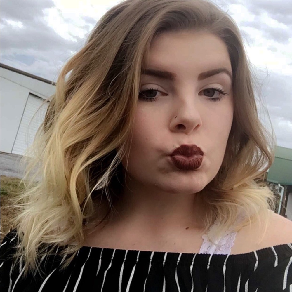 Meet your Posher, Madison